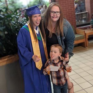 Meet your Posher, Leigh-anne